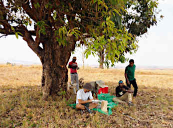 Manambolo R Picnic PA210236