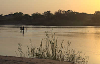 Manambolo R Camp Visitors