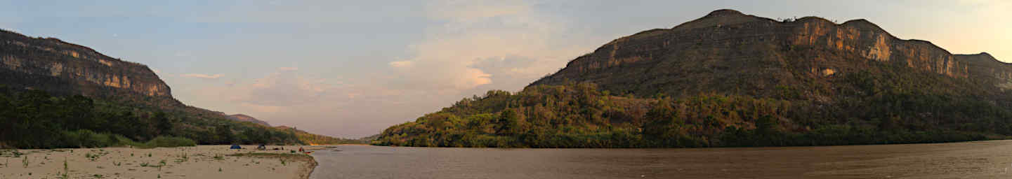 Manambolo R Camp Pano