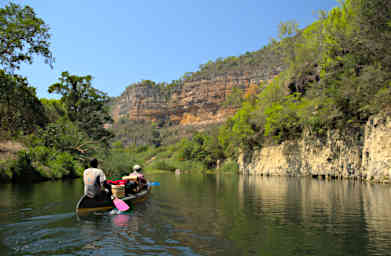 Manambolo R Side Canyon