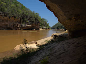 Manambolo R Lunch Stop