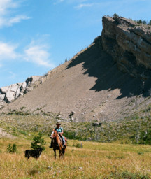 Dona, Sky and Max below Welcome Pass
