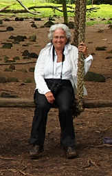 Dona on Swing